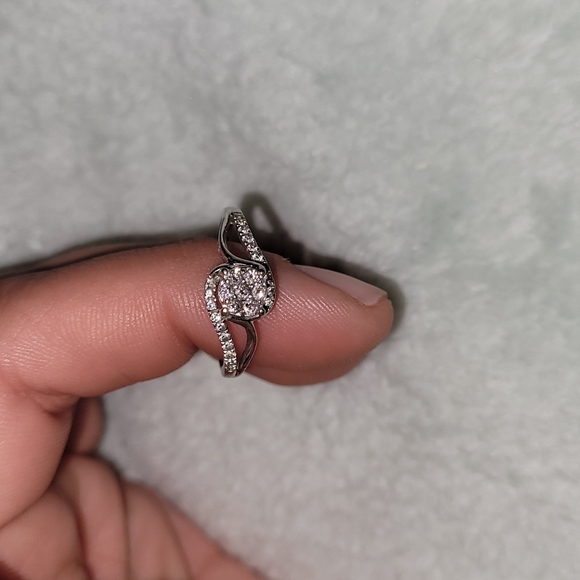 Diamond ring - Picture 4 of 5